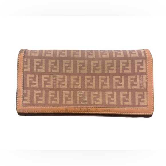Authentic Fendi Long Snap wallet - Picture 1 of 11